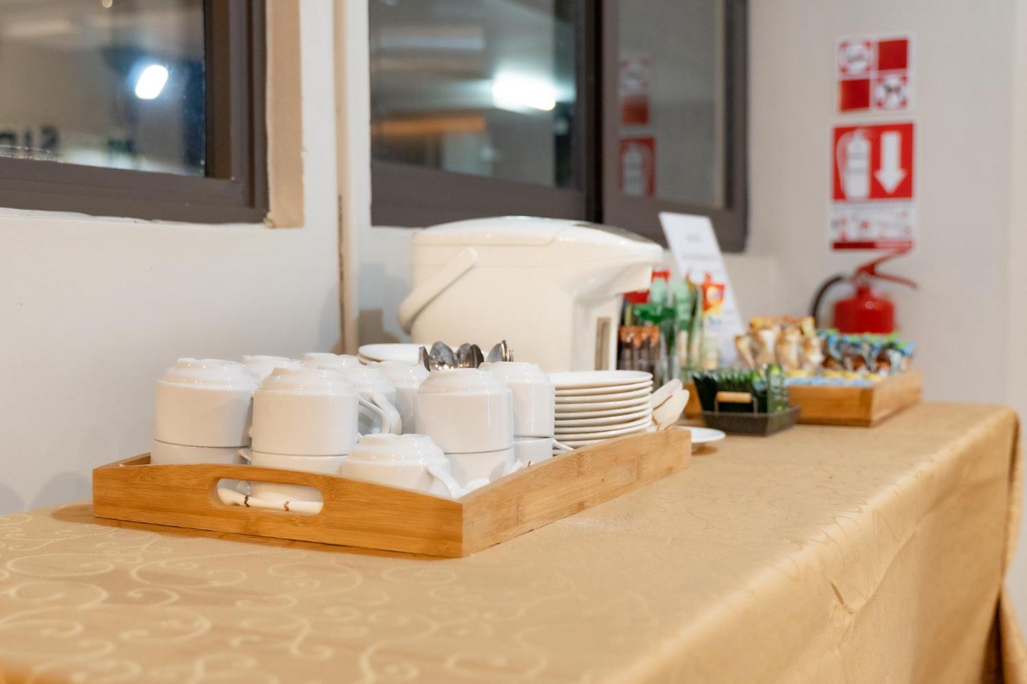 Siri Hotel Вьентьян Экстерьер фото